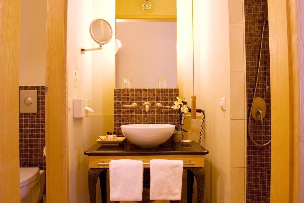 Classic Hotel Harmonie Cologne Exterior photo