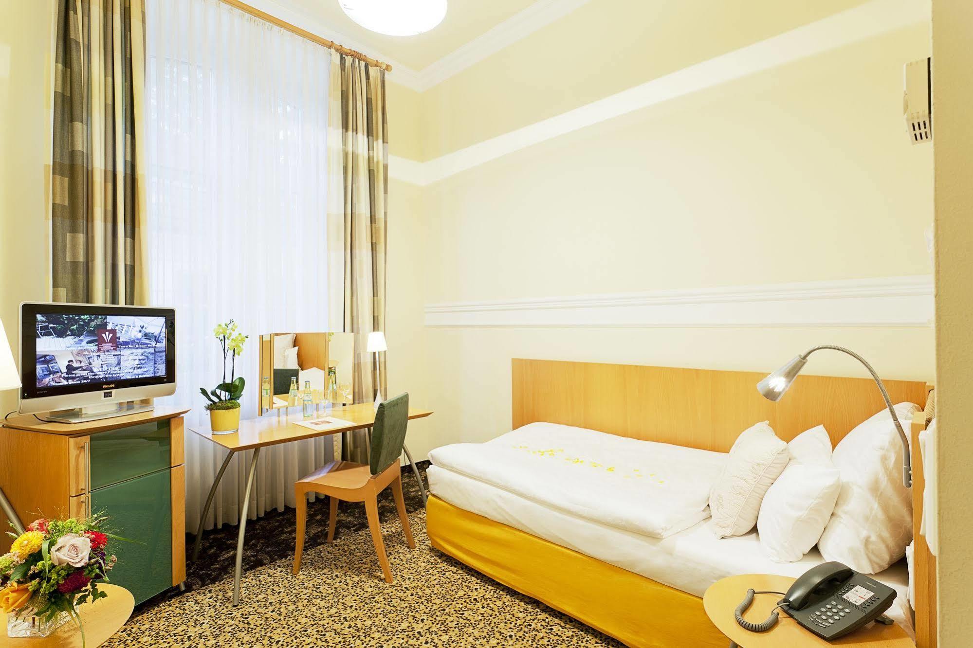 Classic Hotel Harmonie Cologne Exterior photo
